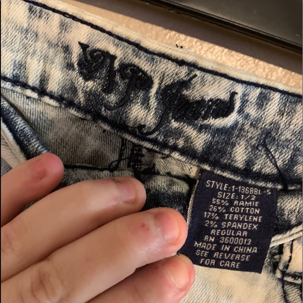 V.I.P. Jeans - Picture 2 of 3
